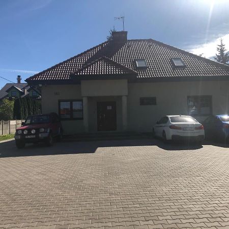 Klimatyzowane Apartamenty I Pokoje Przy Targach Kielce Extérieur photo