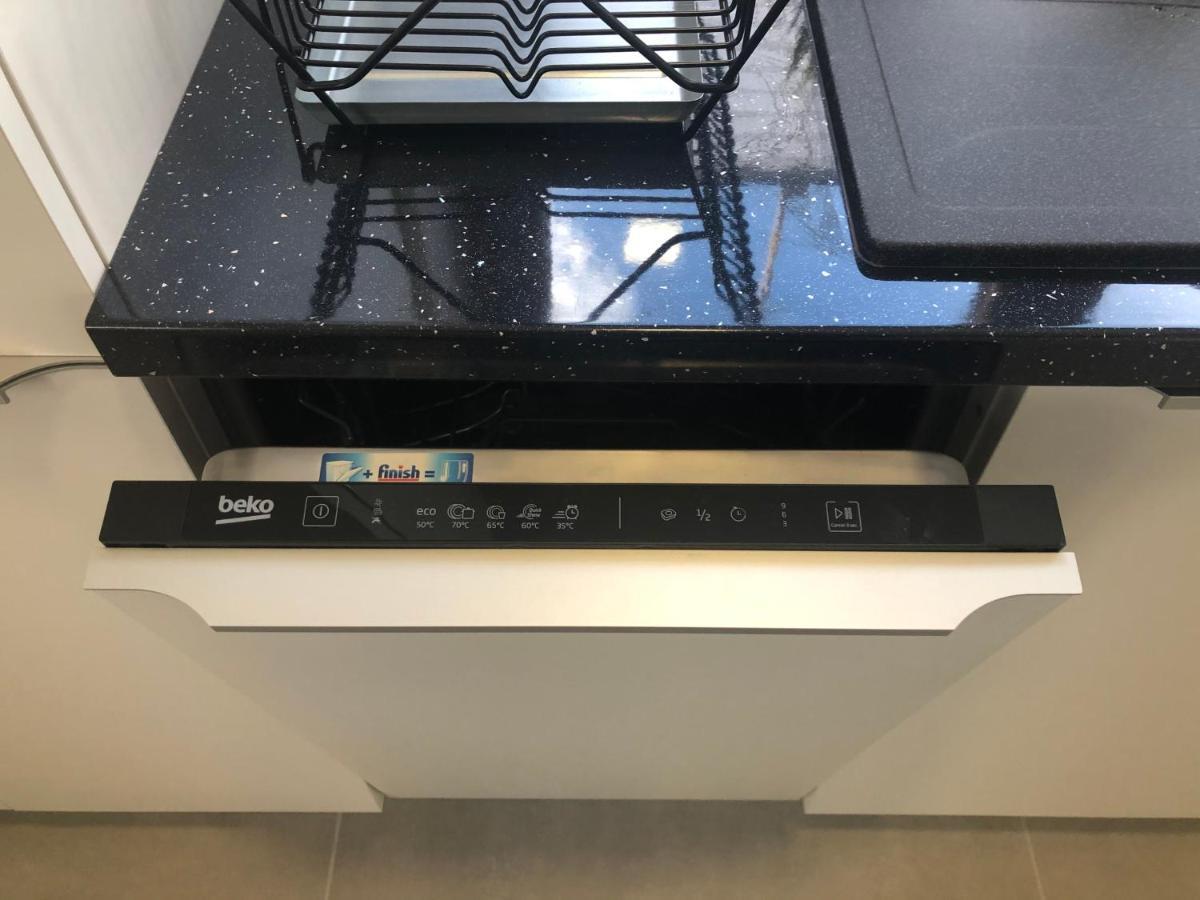 Klimatyzowane Apartamenty I Pokoje Przy Targach Kielce Extérieur photo