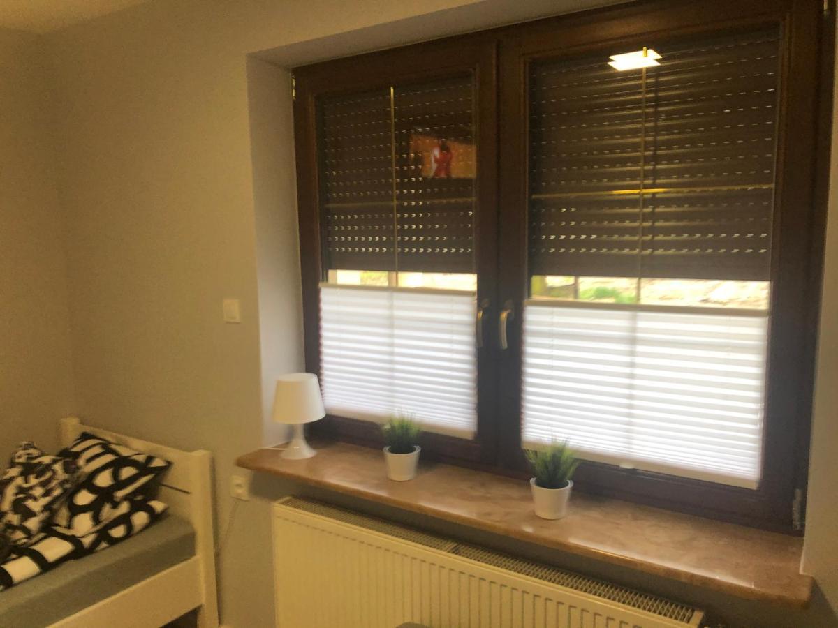 Klimatyzowane Apartamenty I Pokoje Przy Targach Kielce Extérieur photo