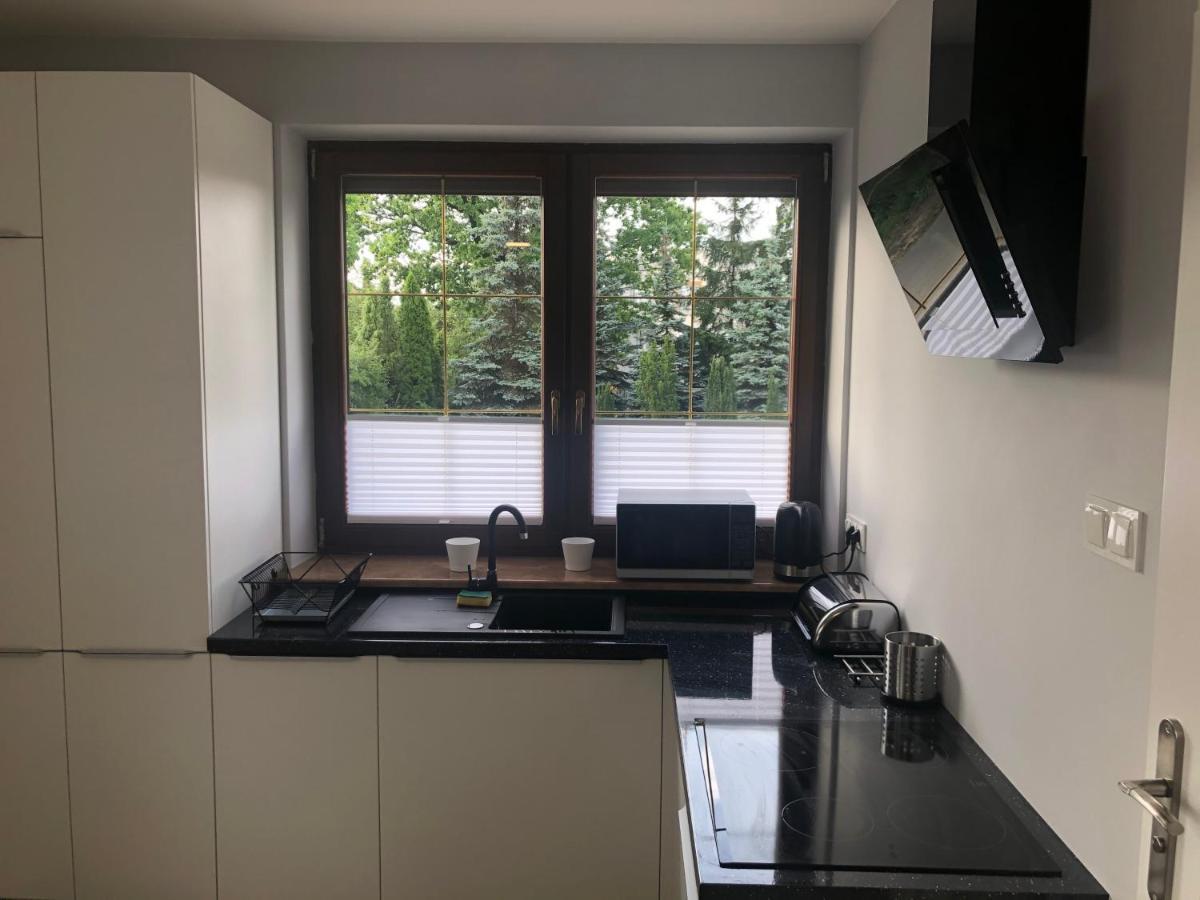 Klimatyzowane Apartamenty I Pokoje Przy Targach Kielce Extérieur photo