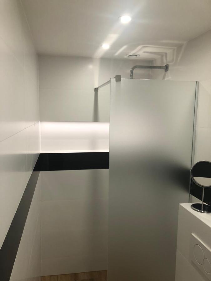 Klimatyzowane Apartamenty I Pokoje Przy Targach Kielce Extérieur photo