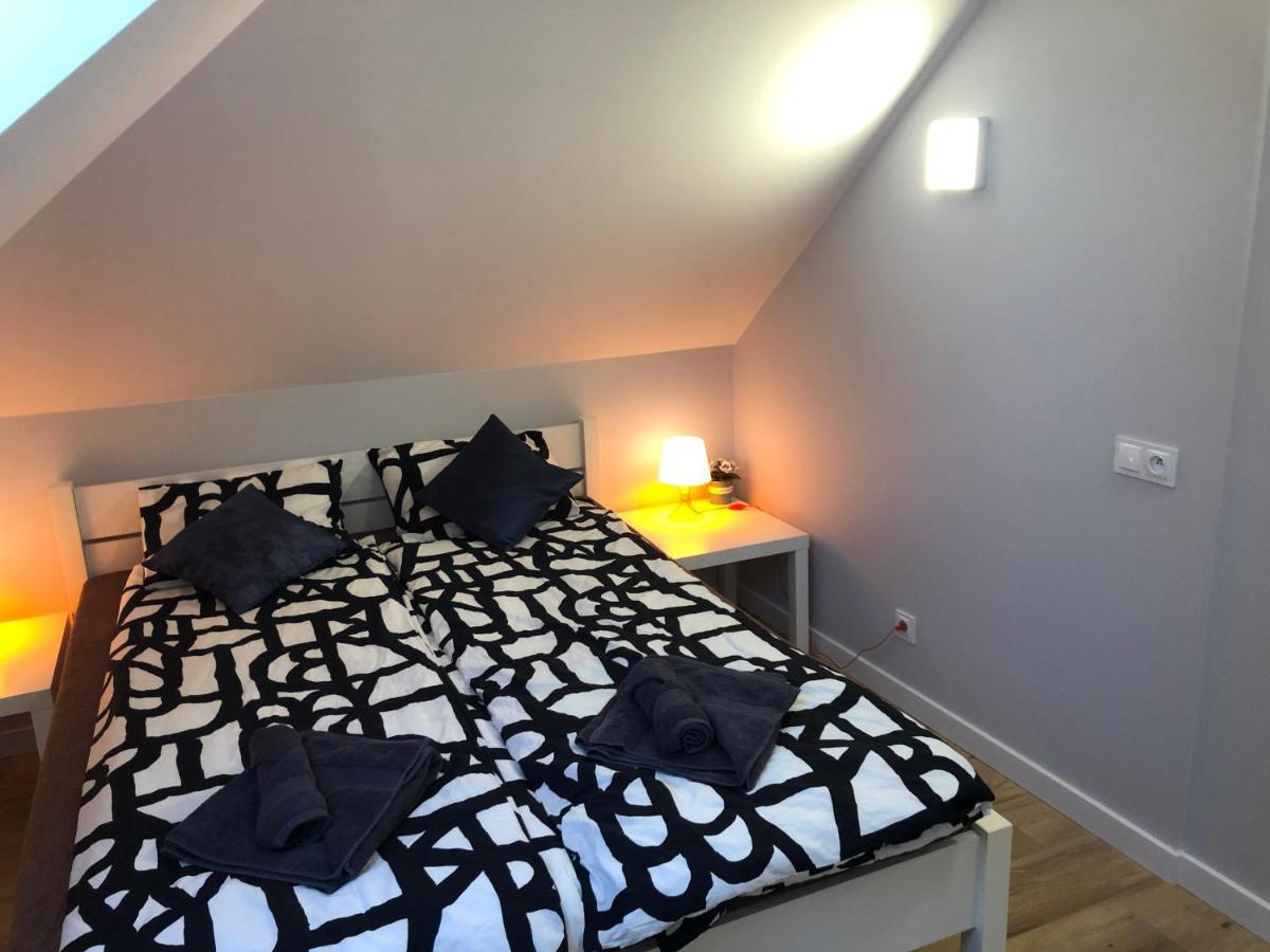 Klimatyzowane Apartamenty I Pokoje Przy Targach Kielce Extérieur photo