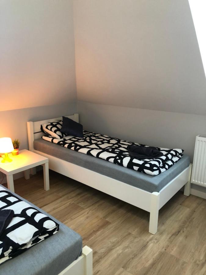 Klimatyzowane Apartamenty I Pokoje Przy Targach Kielce Extérieur photo