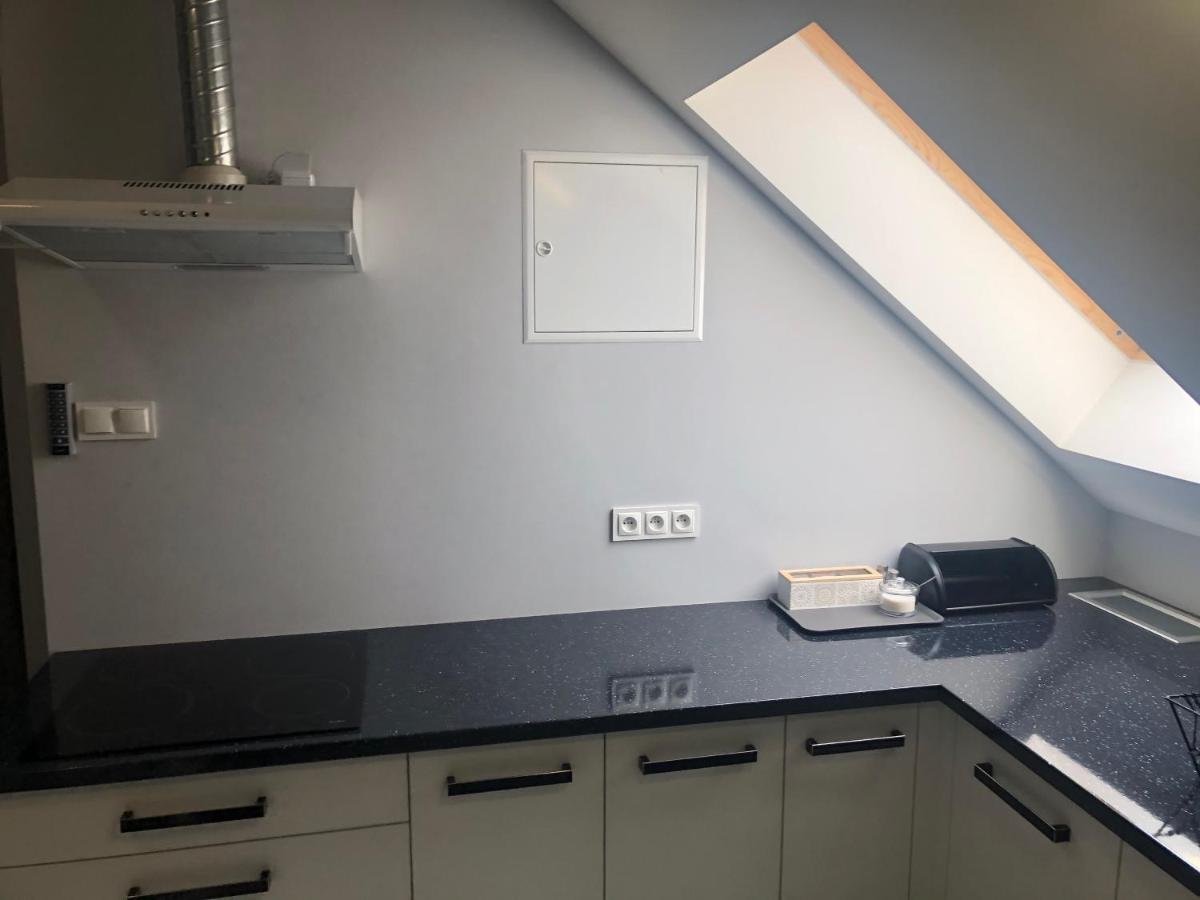 Klimatyzowane Apartamenty I Pokoje Przy Targach Kielce Extérieur photo